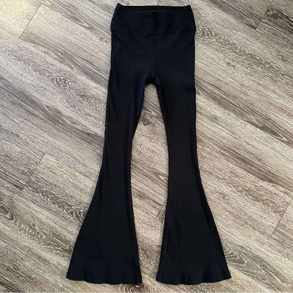 Year Of Ours Ribbed Flare Leggings